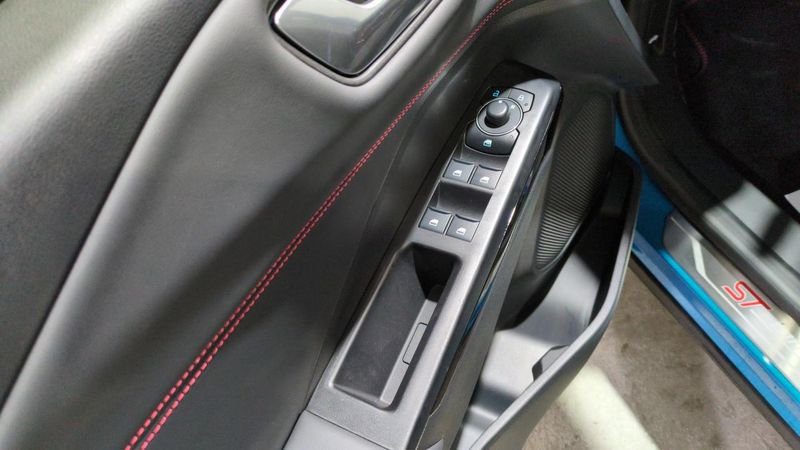 Ford Puma 1.0 ecoboost 125 ch mhev s&s powershift st-line