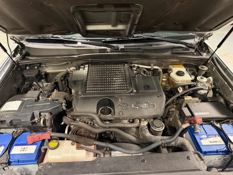 TOYOTA LAND CRUISER KDJ120 3.0 D-4D 2003