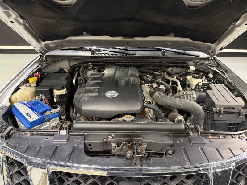 NISSAN NAVARA PICK-UP 2.5 DCI DOUBLE CAB LE 4X4 D40 2014