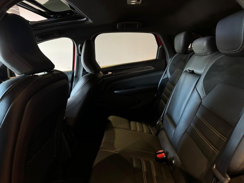 RENAULT ARKANA 1.6 E-TECH HYBRIDE 145 ENGINEERED / TOIT OUVRANT / PACK LOOK GRIS / ROUE DE SECOURS  2023