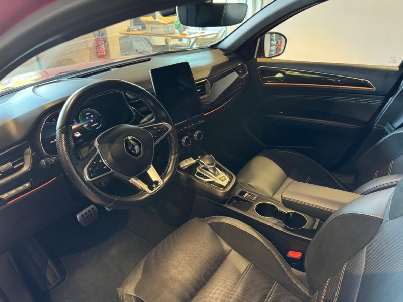 RENAULT ARKANA 1.6 E-TECH HYBRIDE 145 ENGINEERED / TOIT OUVRANT / PACK LOOK GRIS / ROUE DE SECOURS  2023