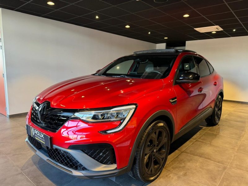 RENAULT ARKANA 1.6 E-TECH HYBRIDE 145 ENGINEERED / TOIT OUVRANT / PACK LOOK GRIS / ROUE DE SECOURS  2023