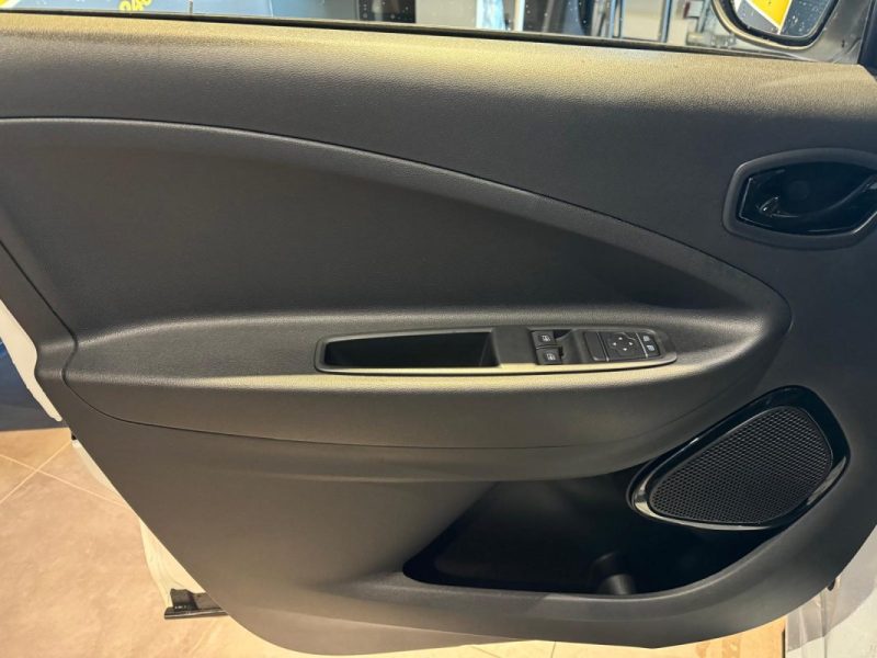 RENAULT ZOE LIFE R110 ACHAT INTÉGRAL CHARGE NORMALE / RADAR AR / ENTRETIEN RENAULT  2021