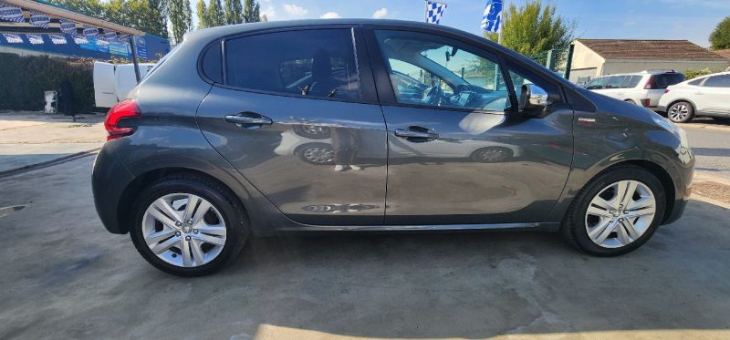 PEUGEOT 208 II 1.6 BLUEHDI STYLE 2017