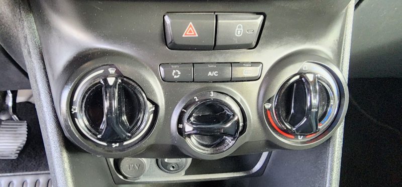 PEUGEOT 208 II 1.6 BLUEHDI STYLE 2017