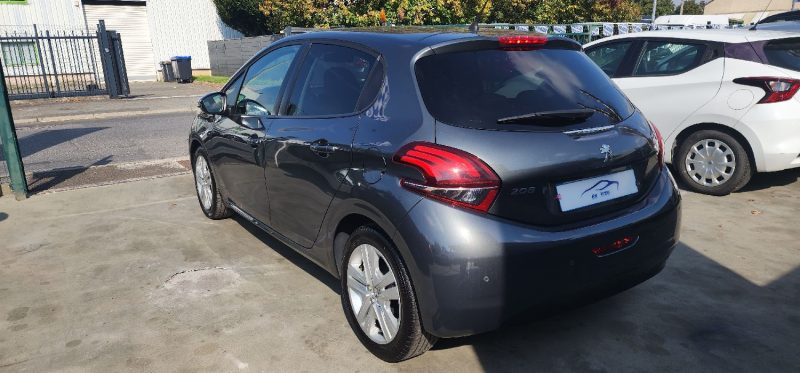 PEUGEOT 208 II 1.6 BLUEHDI STYLE 2017