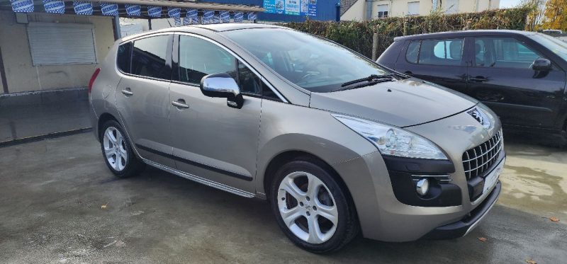 PEUGEOT 3008 MONOSPACE 1.6 HDI  FELINE