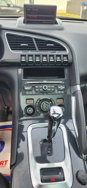 PEUGEOT 3008 MONOSPACE 1.6 HDI  FELINE