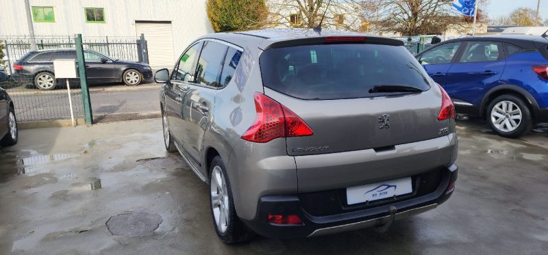 PEUGEOT 3008 MONOSPACE 1.6 HDI  FELINE