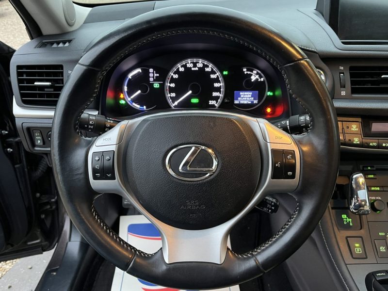 LEXUS CT200H 136CH PASSION TOIT OUVRANT 05/2011