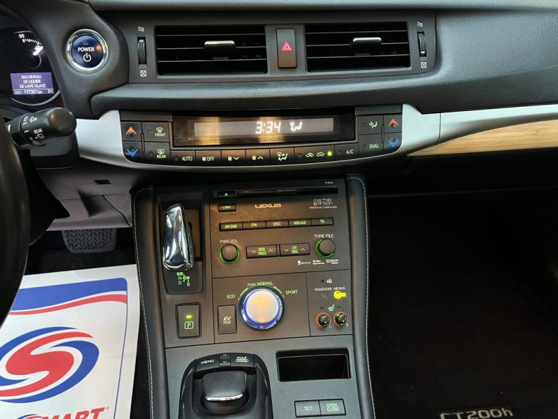 LEXUS CT200H 136CH PASSION TOIT OUVRANT 05/2011