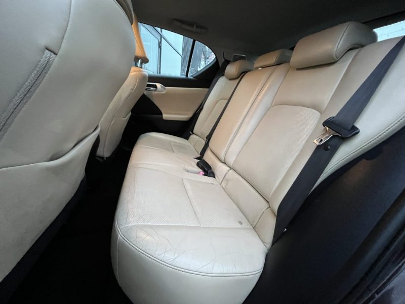 LEXUS CT200H 136CH PASSION TOIT OUVRANT 05/2011