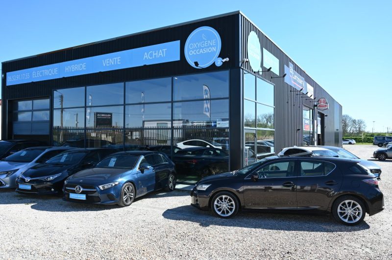 LEXUS CT200H 136CH PASSION TOIT OUVRANT 05/2011