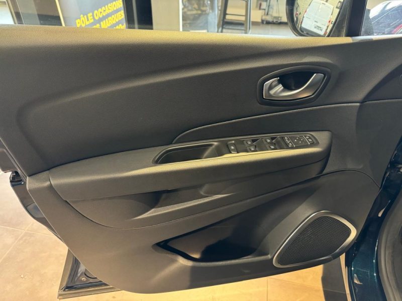 RENAULT CAPTUR II TCE 130 INTENS  2019