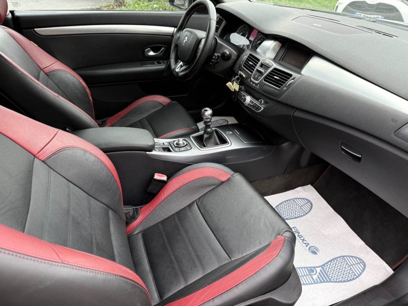 RENAULT LAGUNA III COUPE 2.0 DCI 180CH GT 400NM 4CONTROL