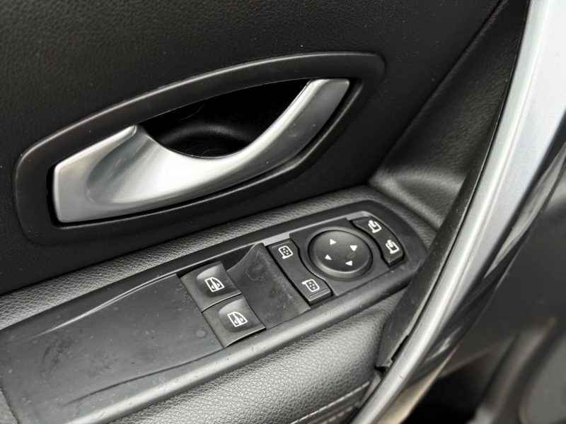 RENAULT LAGUNA III COUPE 2.0 DCI 180CH GT 400NM 4CONTROL