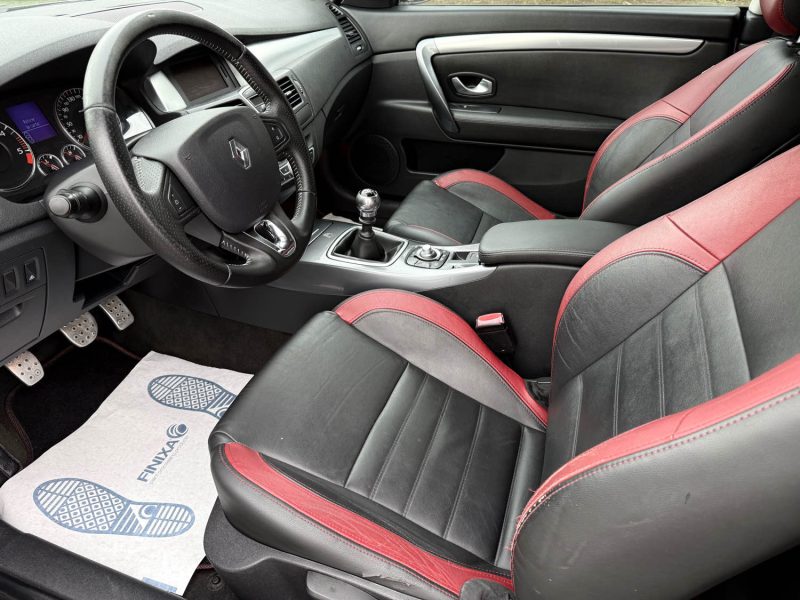 RENAULT LAGUNA III COUPE 2.0 DCI 180CH GT 400NM 4CONTROL