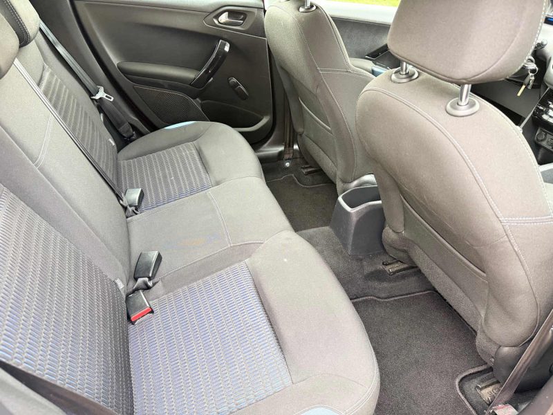 PEUGEOT 208 1.6 VTI 120CH BVM5 ALLURE PACK, - Écran tactile /Bluetooth /Radar/ Révisée & Garantie 