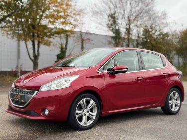 PEUGEOT 208 1.6 VTI 120CH BVM5 ALLURE PACK, - Écran tactile /Bluetooth /Radar/ Révisée & Garantie 