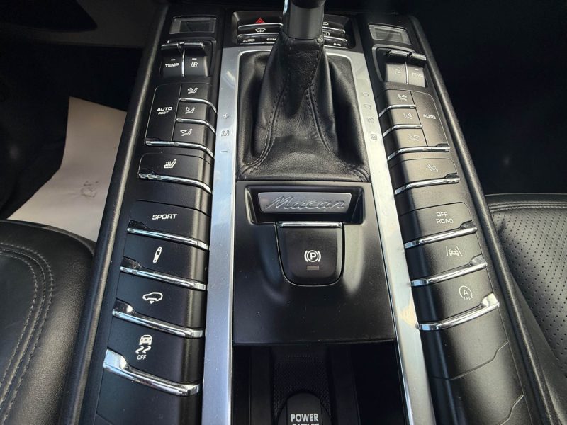 PORSCHE MACAN TURBO S 3.0D - 24V V6 258CV TOIT OUVRANT 2015