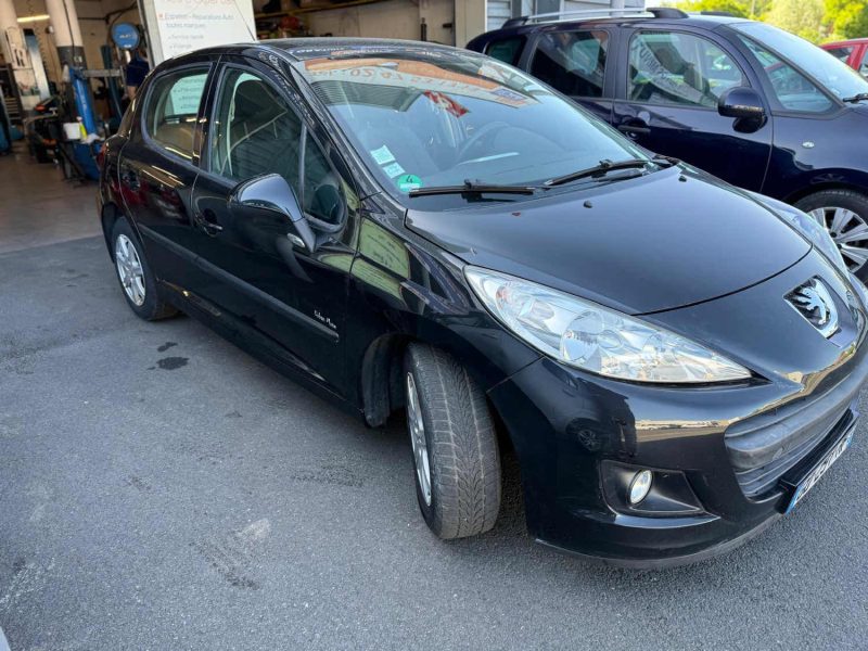 PEUGEOT 207 1.4 VTI 95CH - IDEAL VILLE OU JEUNE PERMIS