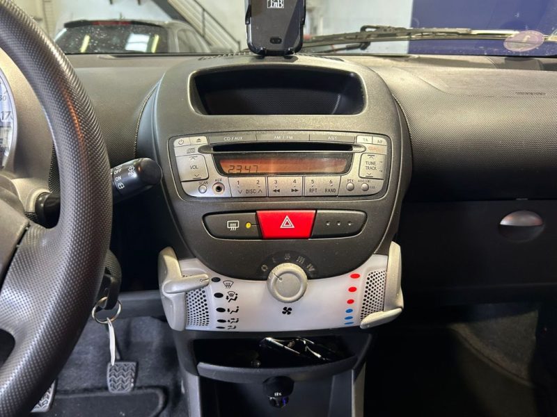 CITROEN C1 VTI 68 3P 