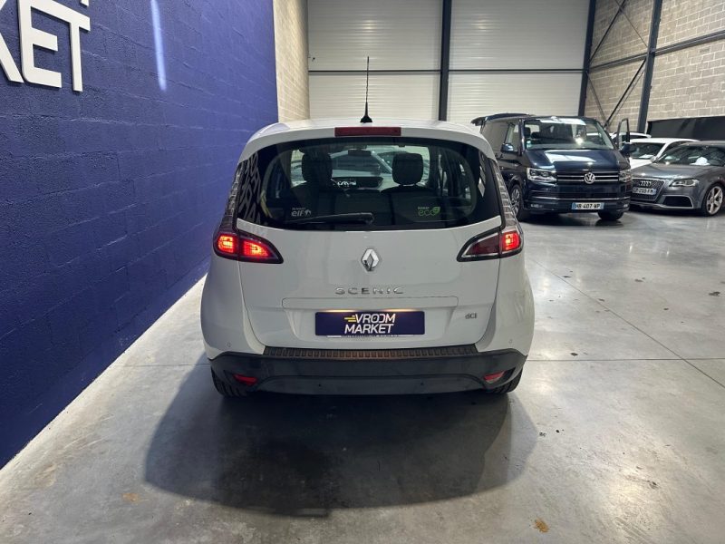 RENAULT SCENIC III 1.5 dCi 110ch AUTHENTIQUE / DISTRI OK