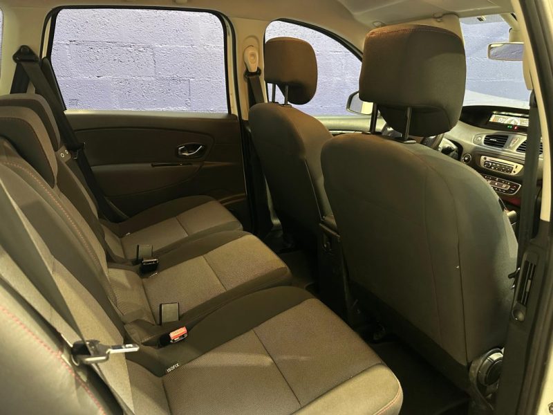 RENAULT SCENIC III 1.5 dCi 110ch AUTHENTIQUE / DISTRI OK