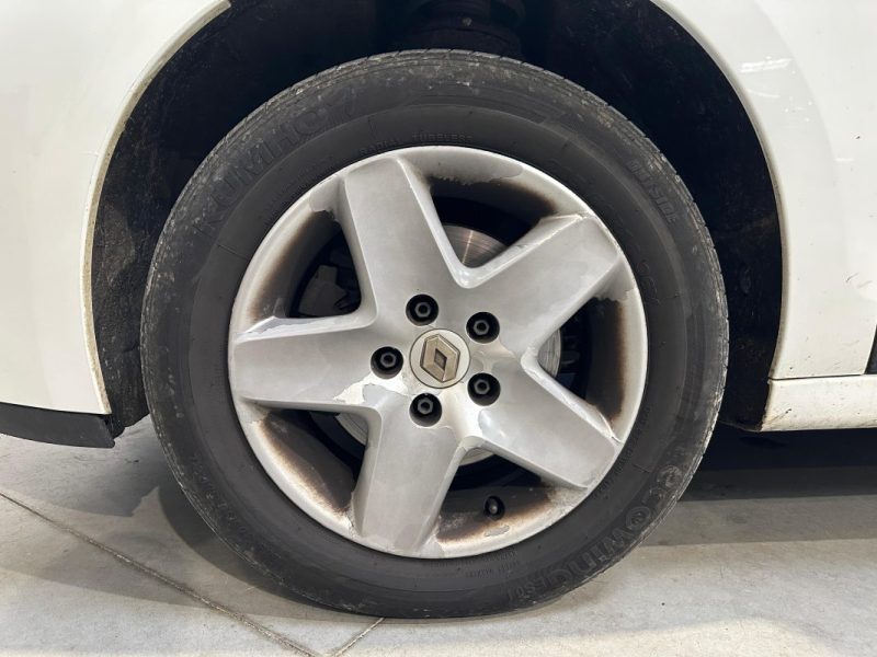 RENAULT SCENIC III 1.5 dCi 110ch AUTHENTIQUE / DISTRI OK