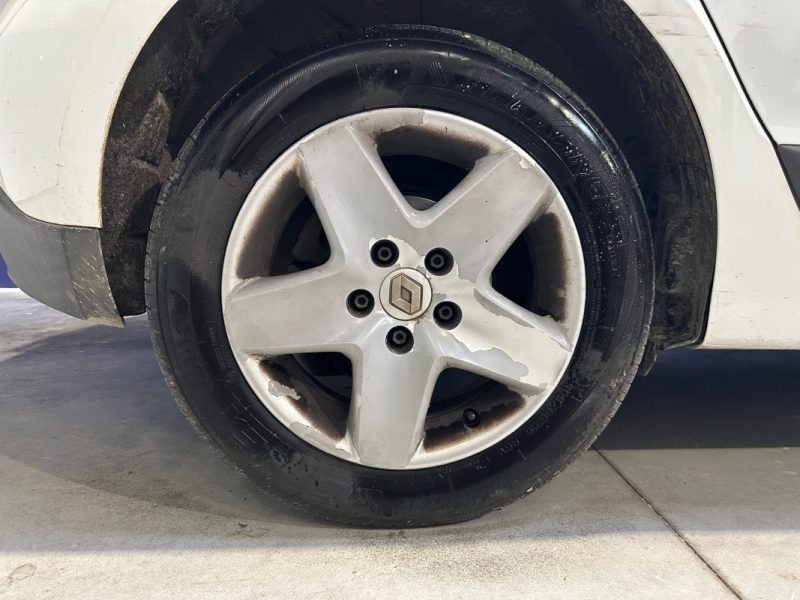 RENAULT SCENIC III 1.5 dCi 110ch AUTHENTIQUE / DISTRI OK