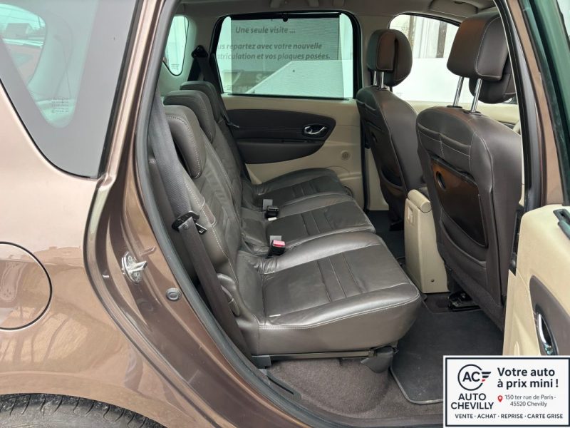 RENAULT SCENICIII 1.5 dCi 110ch BOSE XV de France BVA