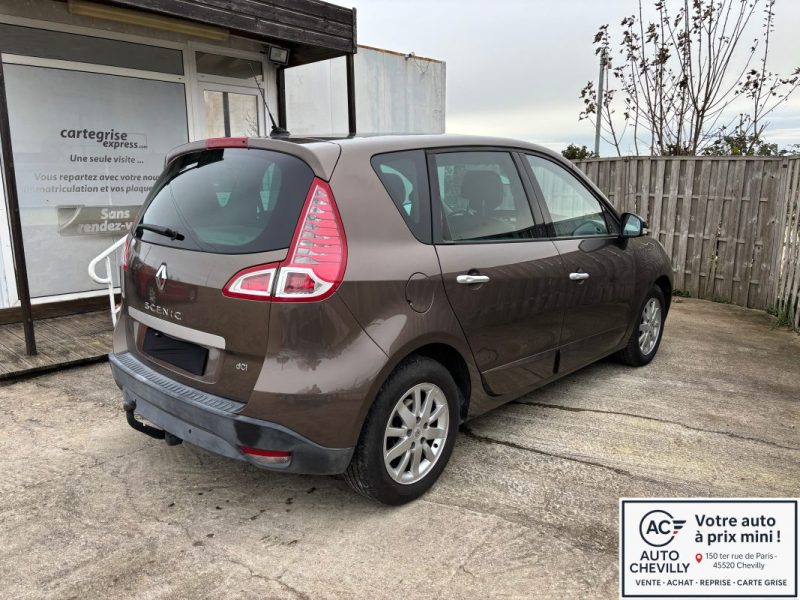 RENAULT SCENICIII 1.5 dCi 110ch BOSE XV de France BVA