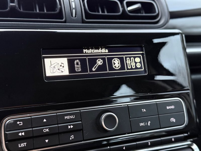 CITROËN C3 III 1.2 VTi 82 Live - Bluetooth / Clim / commandes au volant / Révisée & Garantie 6 mois.