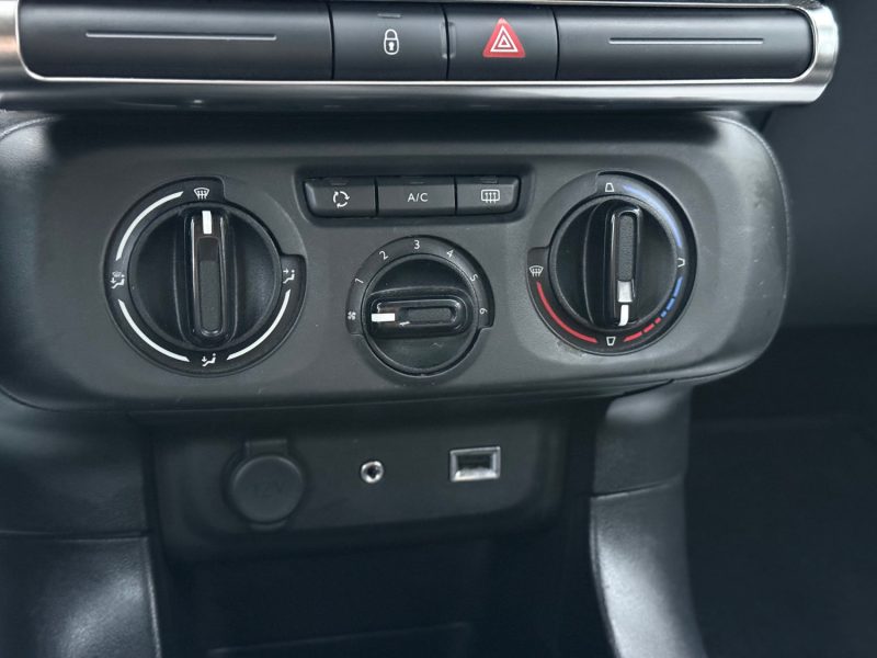 CITROËN C3 III 1.2 VTi 82 Live - Bluetooth / Clim / commandes au volant / Révisée & Garantie 6 mois.