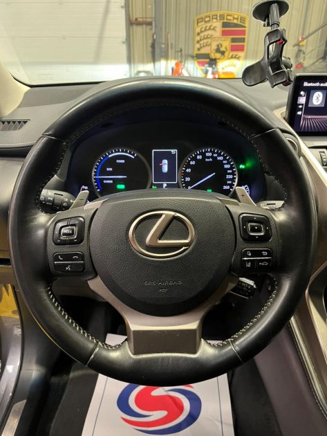 MAGNIFIQUE LEXUS NX 300H HYBRID AWD FINITION LUXE 197 CH (CAMÉRA DE RECUL, SIEGES CHAUFFANTS)