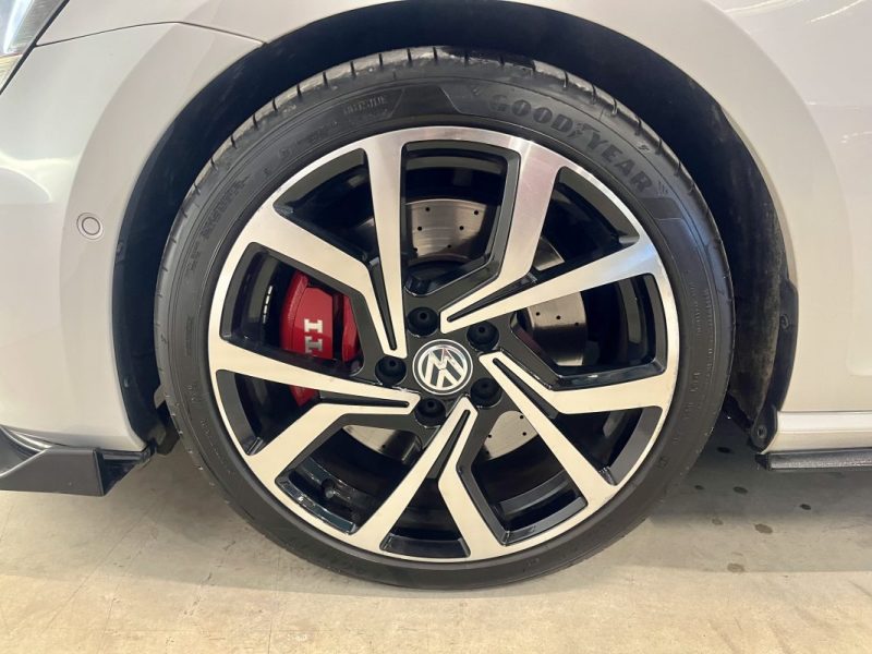 VOLKSWAGEN Golf 7 2.0 TSI 230ch GTI Performance DSG6 5 Portes