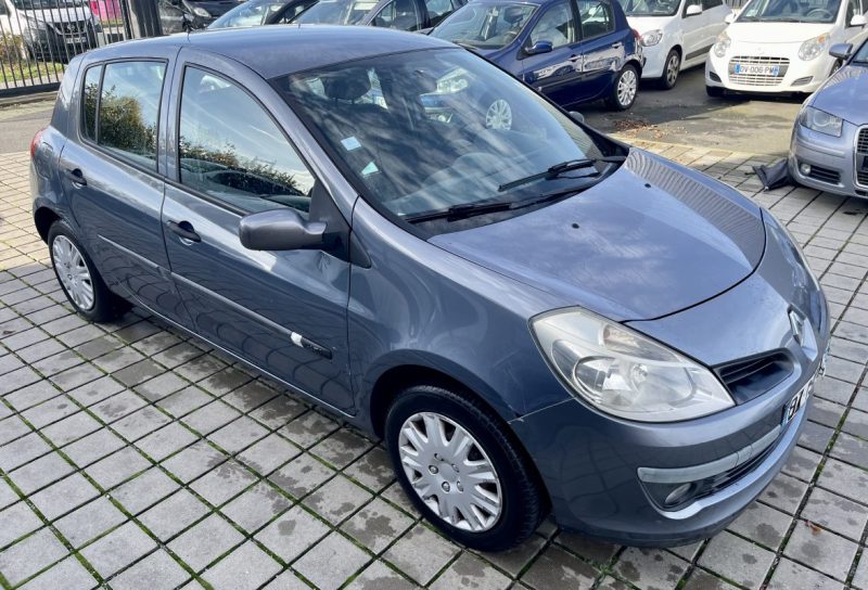 RENAULT CLIO III CONFORT DYNAMIQUE AUTHENTIQUE  1.5 DCI 70CV 2006