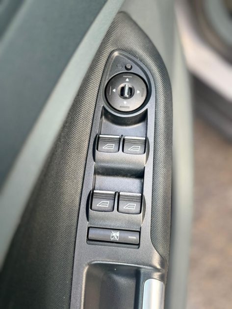 FORD C-MAX 1.6 TDCI 115CH FAP TREND 2011