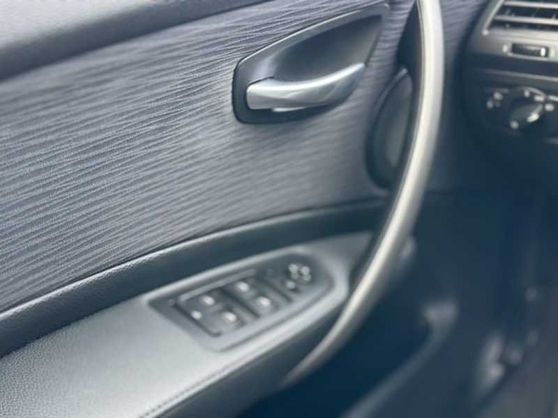 BMW Serie 1 118i 143 CV / Toit Ouvrant / Paiement 4X ou 10X Possible