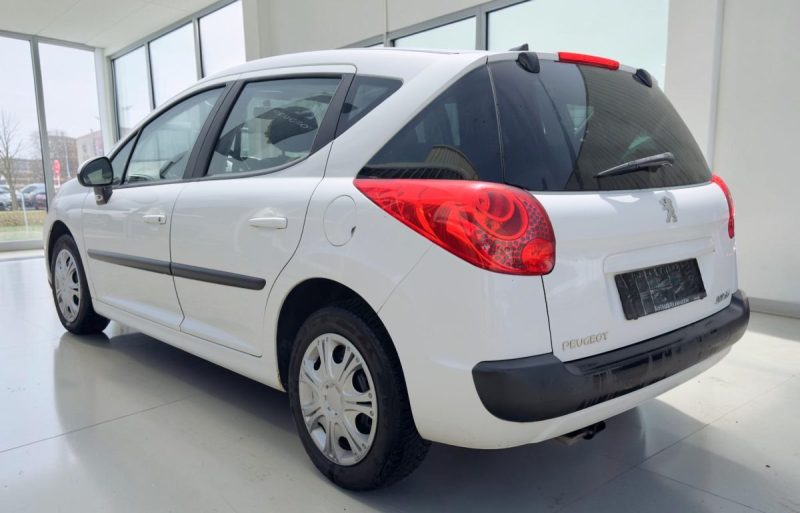 PEUGEOT 207+ SW  LION EDITION 1.4 MOTEUR REFAIT GARANTIE 6MOIS