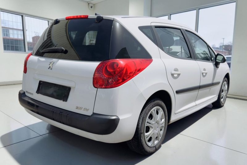 PEUGEOT 207+ SW  LION EDITION 1.4 MOTEUR REFAIT GARANTIE 6MOIS