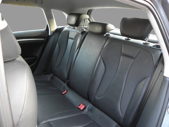 AUDI A3 SPORTBACK 1.6 TDI 110 CH AMBITION LUXE S-TRONIC 7 / 5 CH 2015