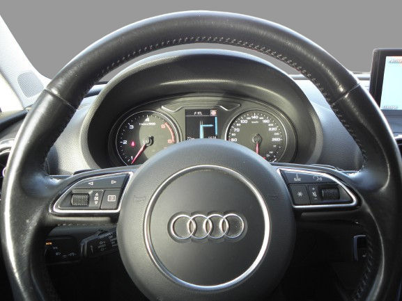 AUDI A3 SPORTBACK 1.6 TDI 110 CH AMBITION LUXE S-TRONIC 7 / 5 CH 2015