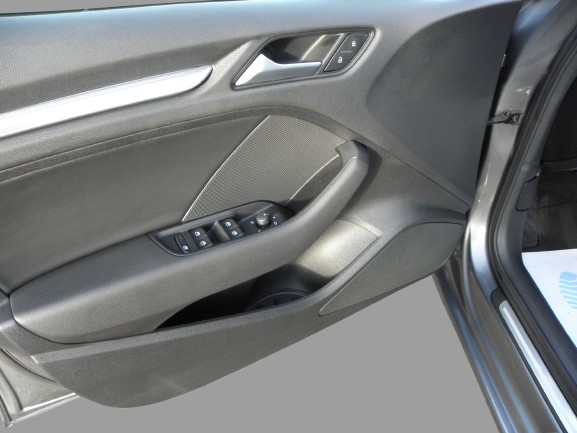 AUDI A3 SPORTBACK 1.6 TDI 110 CH AMBITION LUXE S-TRONIC 7 / 5 CH 2015