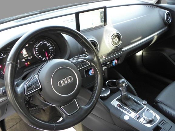 AUDI A3 SPORTBACK 1.6 TDI 110 CH AMBITION LUXE S-TRONIC 7 / 5 CH 2015