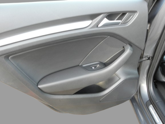 AUDI A3 SPORTBACK 1.6 TDI 110 CH AMBITION LUXE S-TRONIC 7 / 5 CH 2015