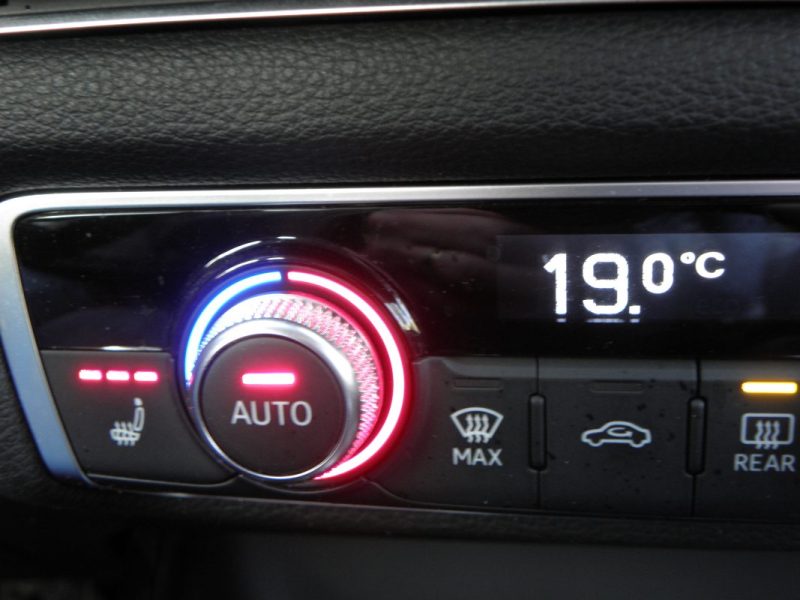 AUDI A3 SPORTBACK 1.6 TDI 110 CH AMBITION LUXE S-TRONIC 7 / 5 CH 2015