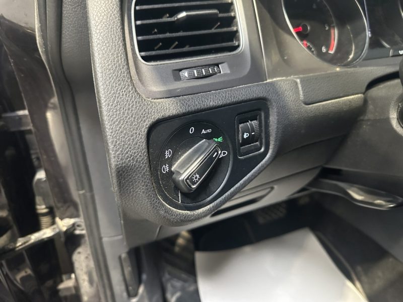 VOLKSWAGEN GOLF VII 2.0 TDI 150ch Lounge DSG6