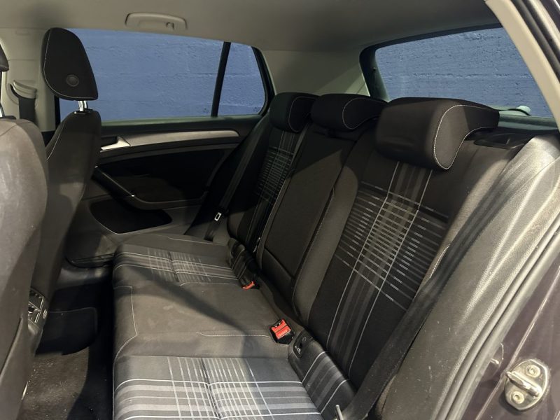 VOLKSWAGEN GOLF VII 2.0 TDI 150ch Lounge DSG6