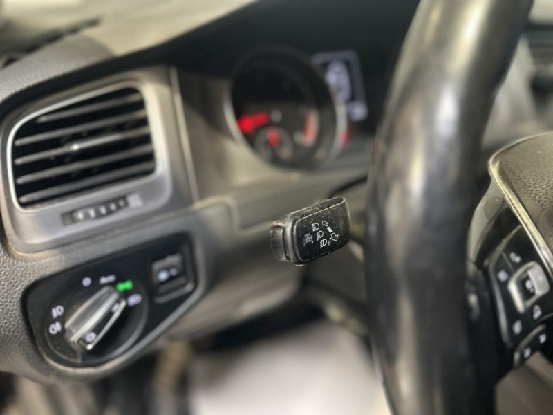 VOLKSWAGEN GOLF VII 2.0 TDI 150ch Lounge DSG6